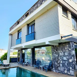 Oldskool Villas 15 Minutes Walk To Lara Beach Анталья